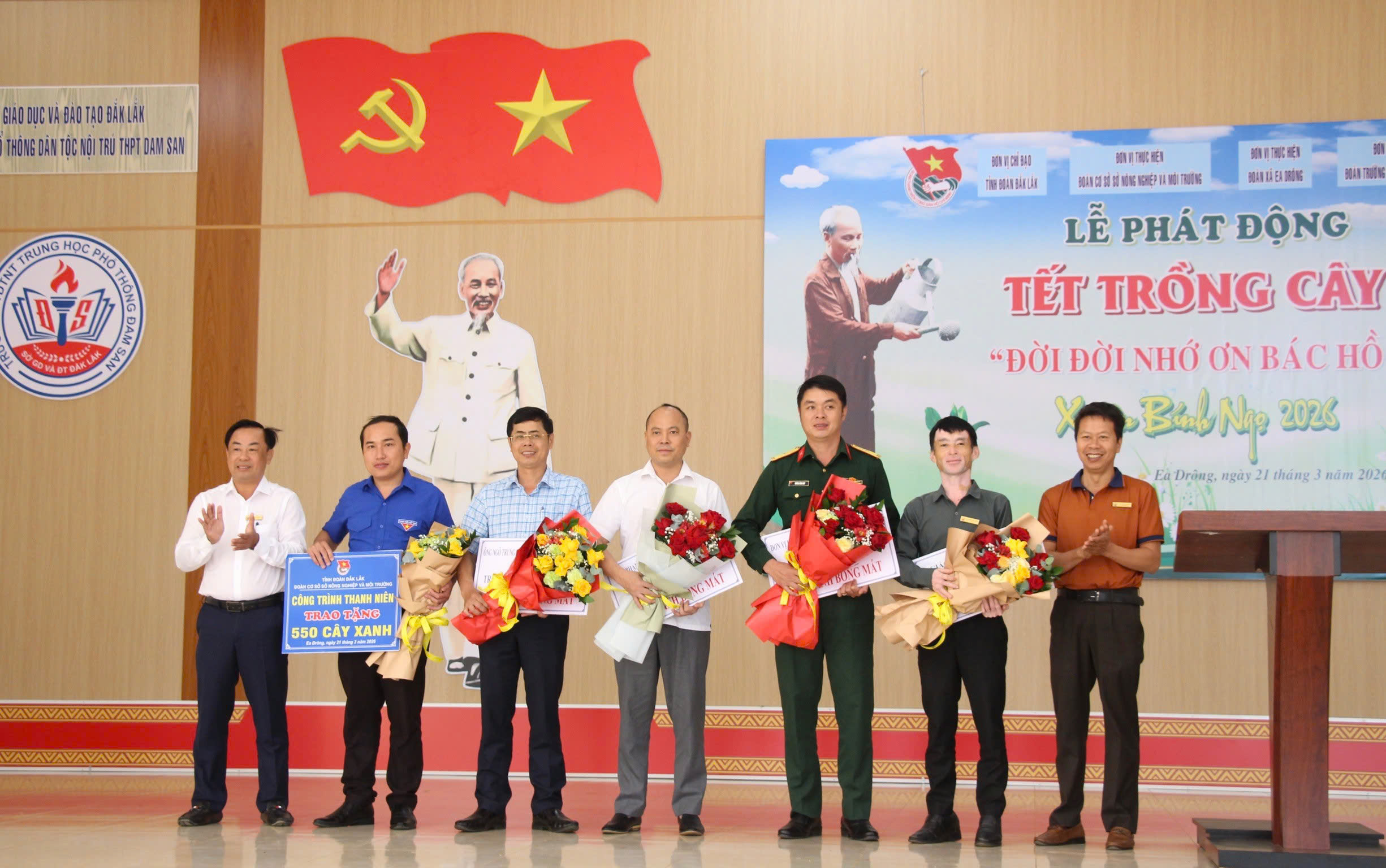 Đoàn cơ sở Sở Nông nghiệp và Môi trường tổ chức Lễ phát động Tết trồng cây “Đời đời nhớ ơn Bác Hồ” năm 2026.