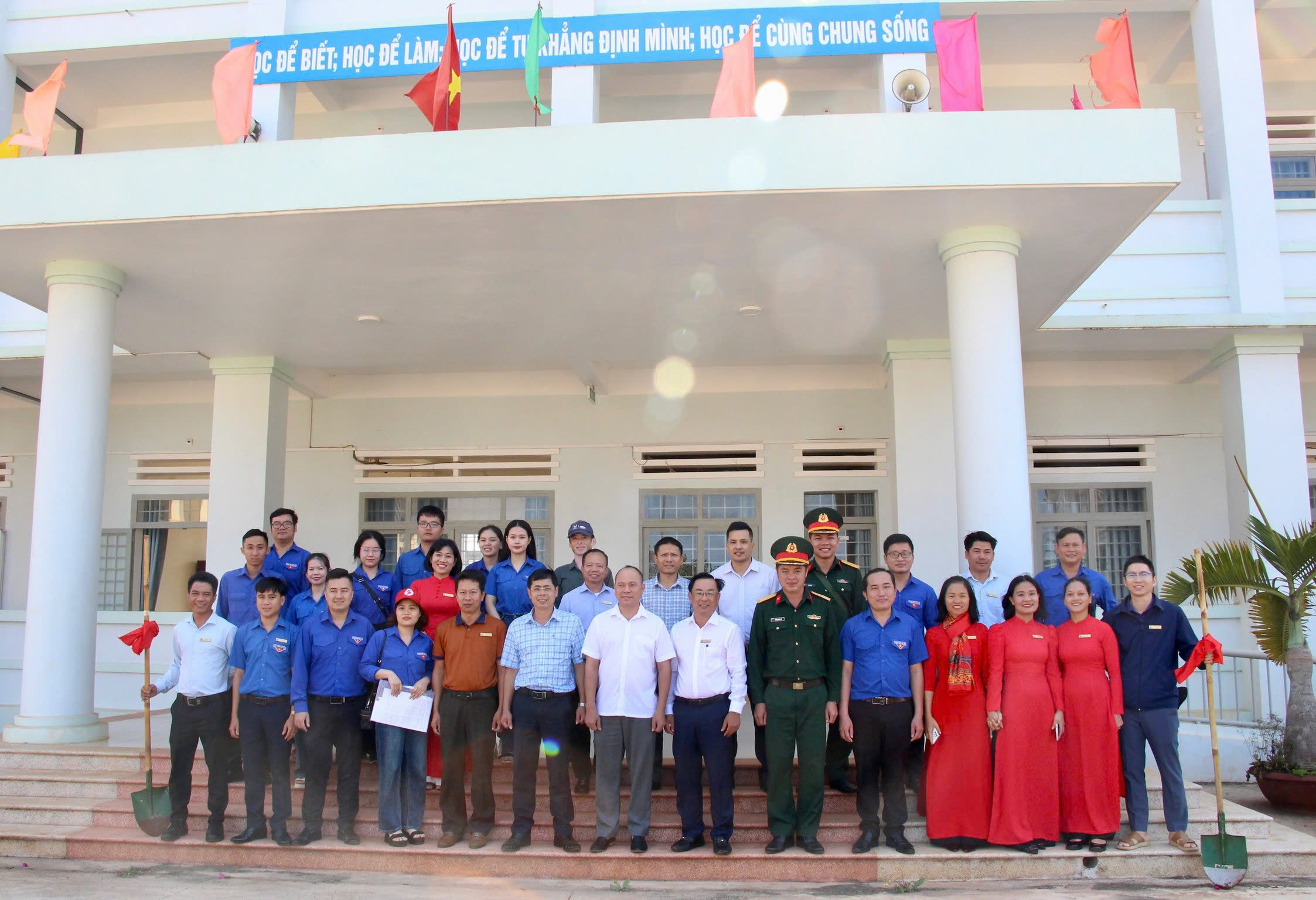 z7643506907890_edff8b4c0616a789f999e6c295ff3865